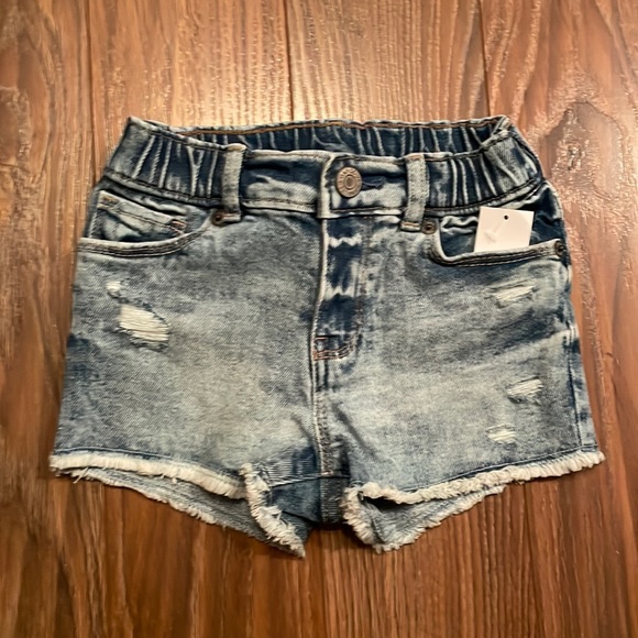 GAP Shortie Shorts NWT - Picture 2 of 3